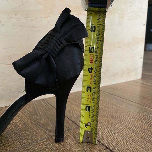 H&M heels black satin size 8.5 - Picture 3 of 3